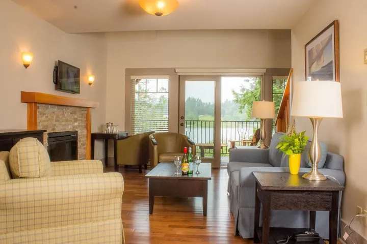 Chalet para 5 personas, con vistas además de balcón y vistas al lago - 1