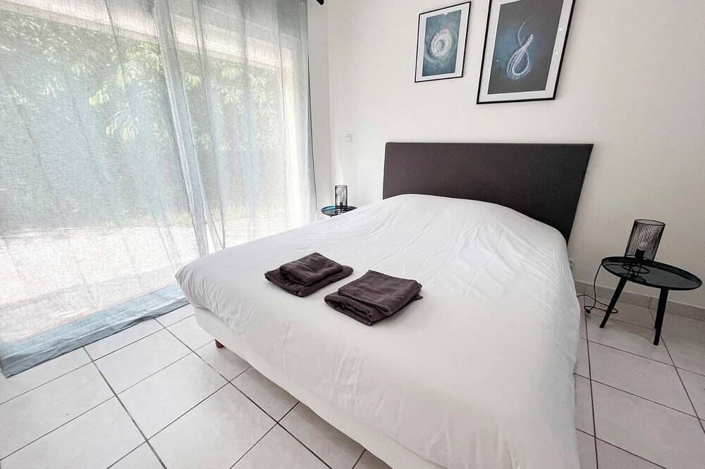 Magnifiquement calme, villa spacieuse de 4 chambres avec piscine privée in Sorède, Céret region
