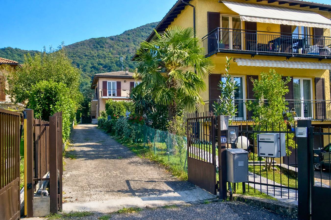 Appartamento intero, Casa Mariarosa in Maccagno, Maccagno con Pino e Veddasca