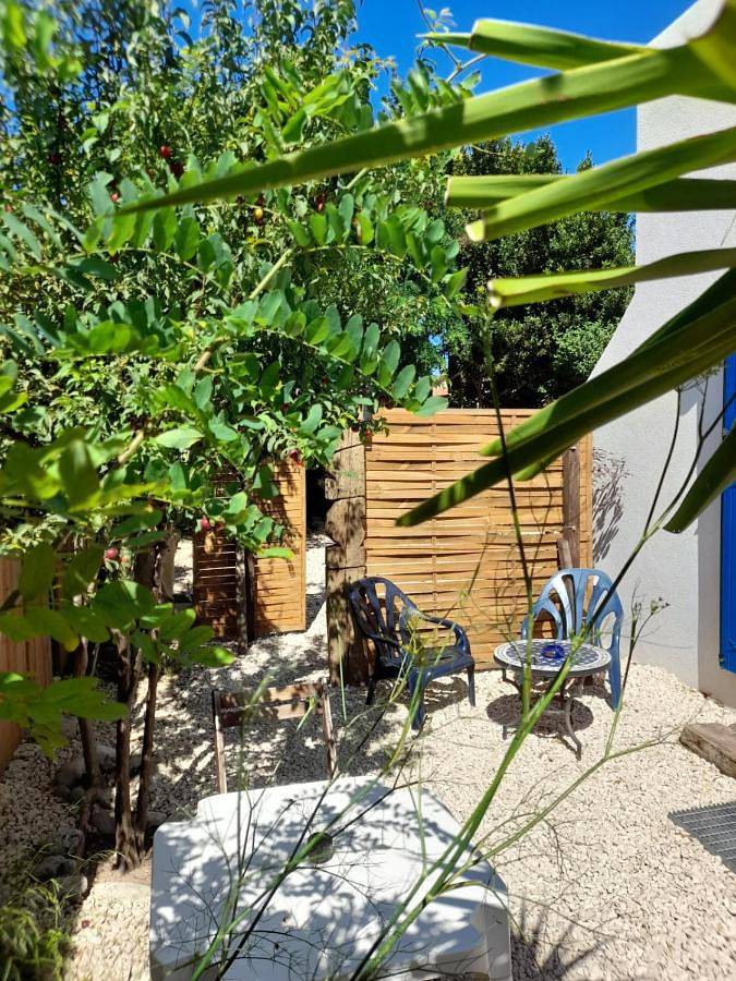 Location de vacances pour 2 personnes, avec jacuzzi et jardin à Sausset-les-Pins