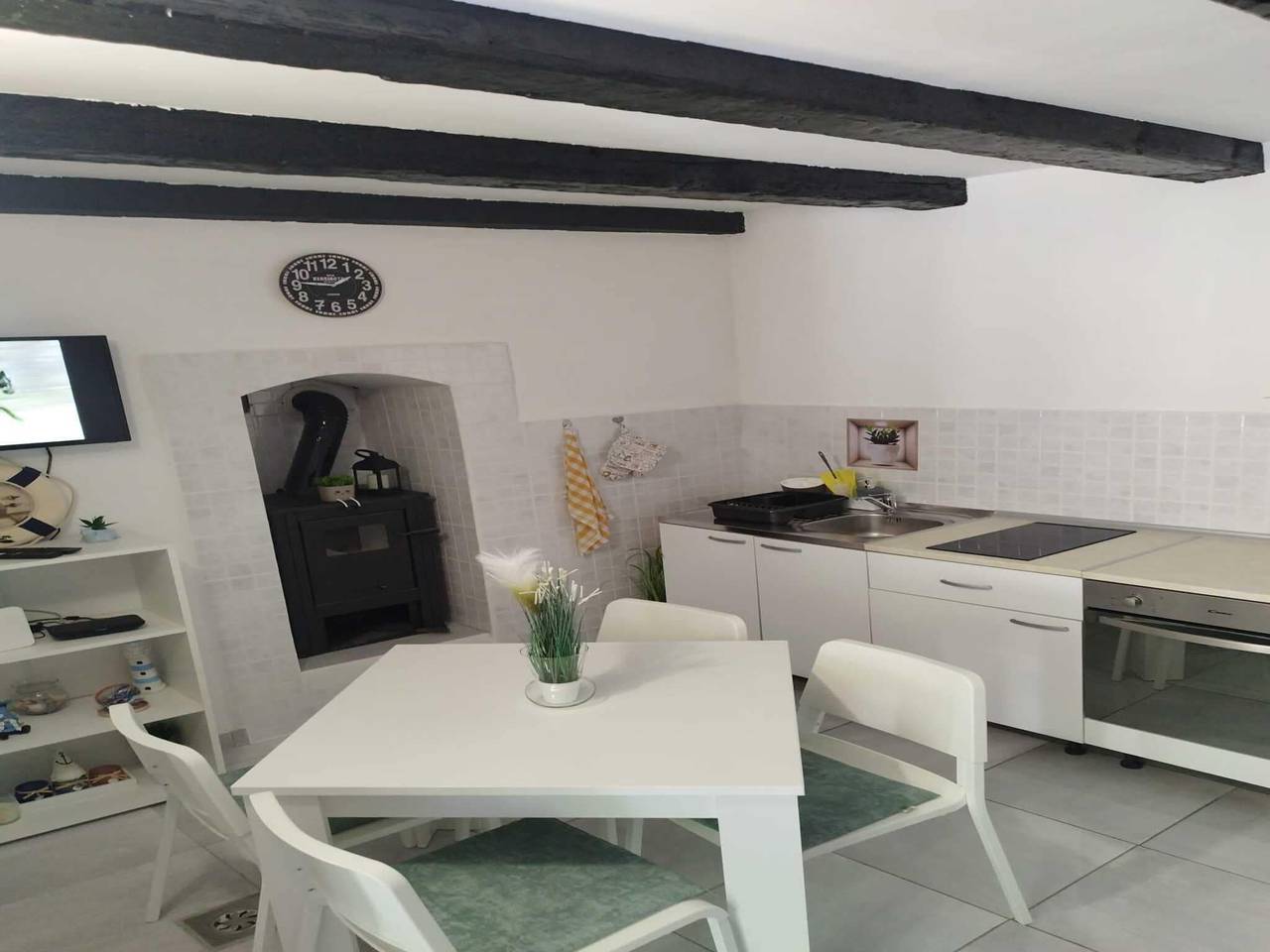 Ganze Wohnung, Two Bedroom Apartment Leo Povile in Povile, Primorje-Gorski Kotar