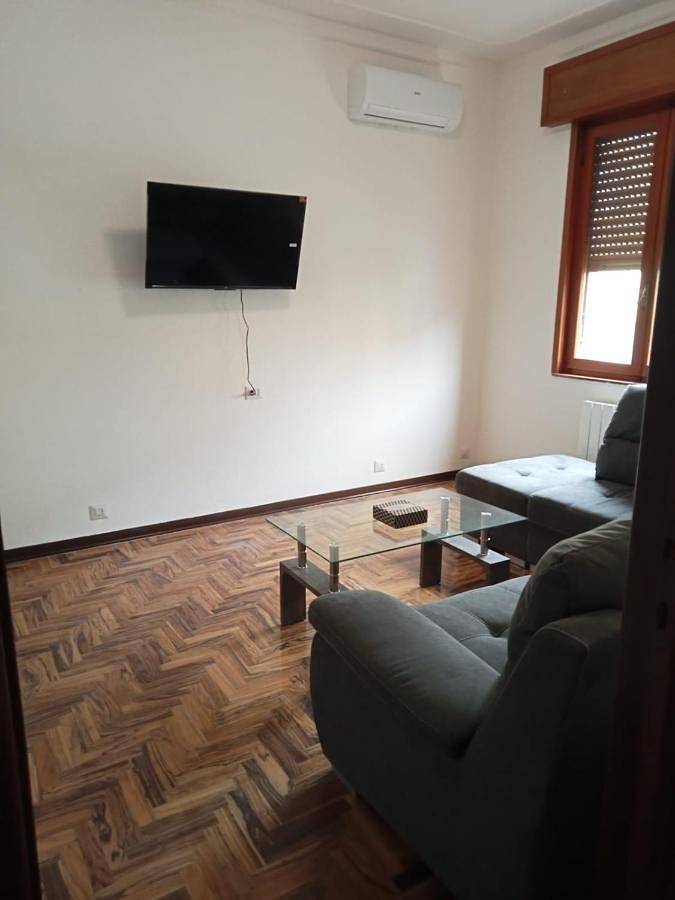 Appartement entier, Two-Bedroom Family Apartment in Fiorenzuola d'Arda, Province de Plaisance