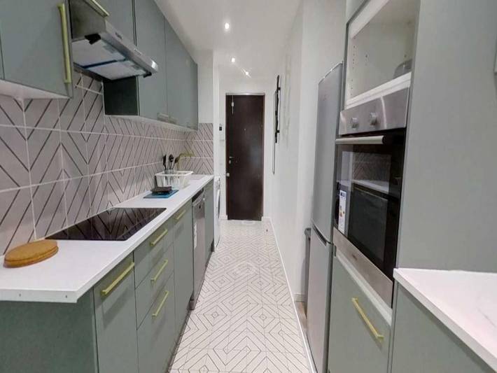 Apartamento entero, Habitación privada en piso compartido – Villeurbanne in Villeurbanne, Lyon region