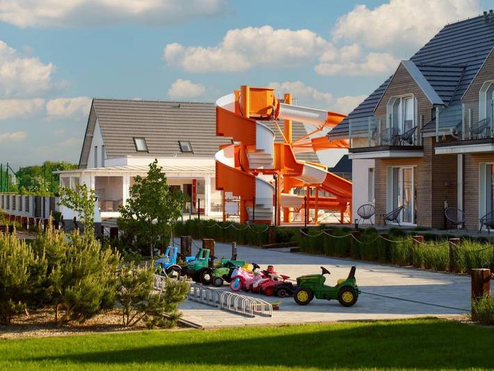 Ferienhaus für 8 Personen, mit Balkon und Pool sowie Whirlpool, kinderfreundlich in Sarbinowo - 2