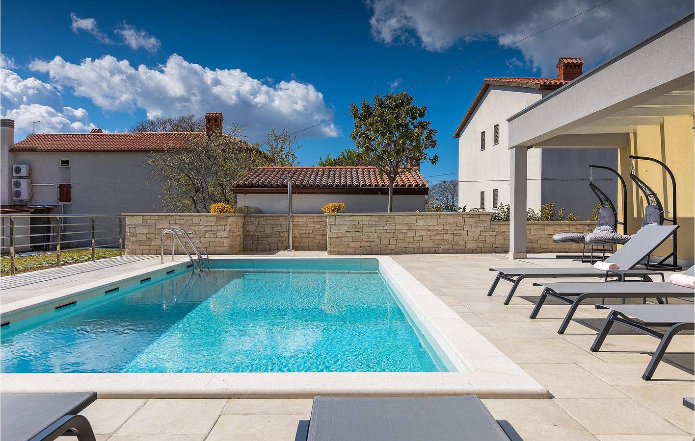 Reizende Ferienwohnung mit Pool, in der Nähe der Küste und von Restaurants in Krnica in Marčana, Südküste Istrien