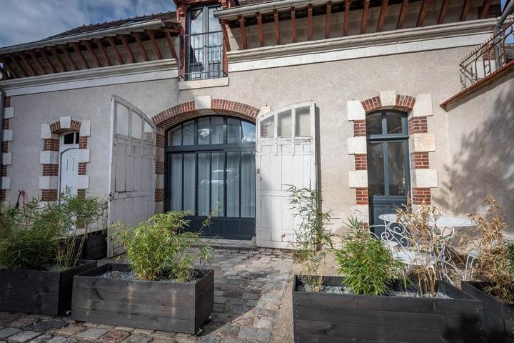 Maison d’hôte pour 2 personnes, avec balcon et jacuzzi à Bourges