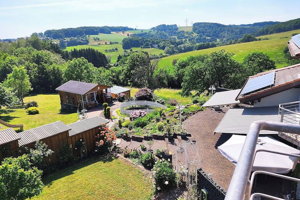 Ganze Wohnung, Ferienwohnung Heinz, 66903 Gries, Nähe Ohmbachsee und Radweg, tolle Aussicht in Saar-Nahe-Bergland