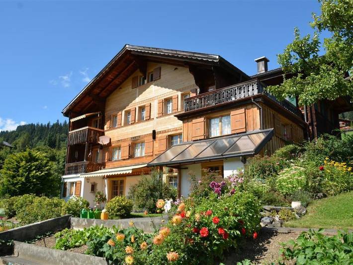 Gîte pour 4 personnes, avec balcon à Saanen - 2
