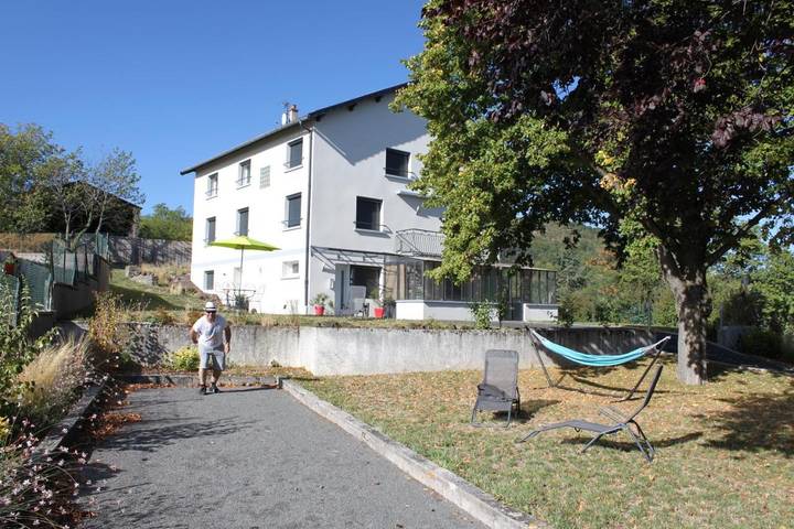 Gîte pour 6 personnes, avec vue et jardin à Châtel-Guyon - 2