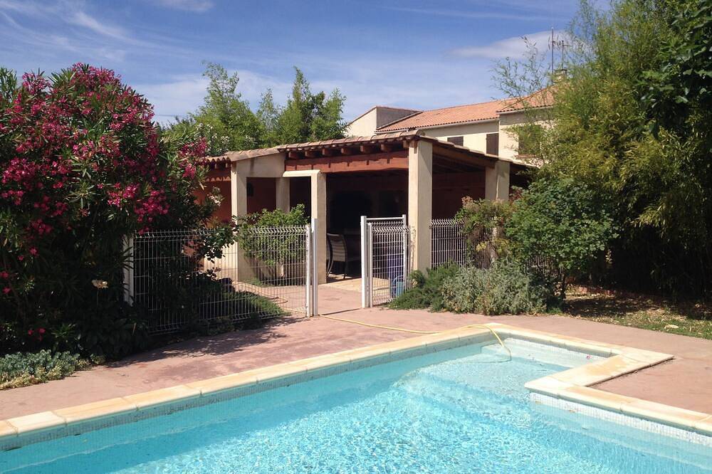 Ganze Wohnung, Apartment in very quiet villa in the heart of the village in Fabrègues, Mittelmeerküste (Frankreich)