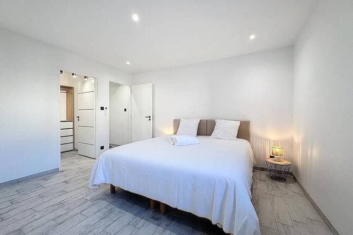 Apartamento entero, Loft Spa Sauna 10 persons City center in Montluçon, Región de Montluçon