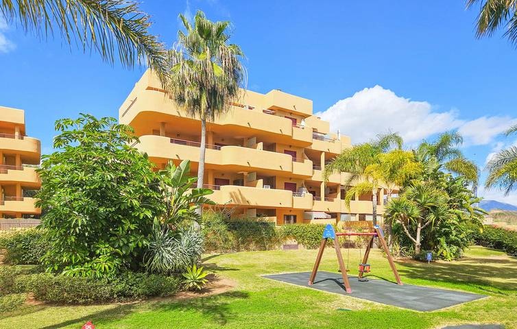 Ganze Ferienwohnung, Apartment mit Meerblick, Pool und Terrasse in La Cala de Mijas, Mijas