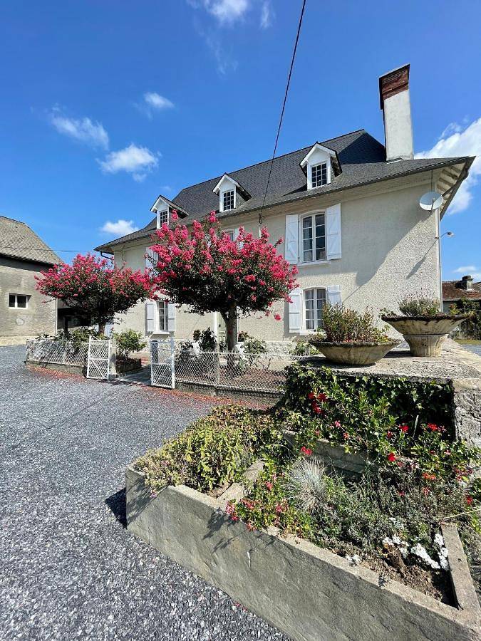 Cottage pour 15 personnes, avec vue et jardin dans Bougarber