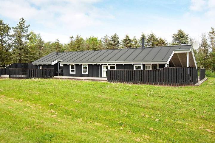 Ferienhaus für 9 Personen, mit Whirlpool und Terrasse sowie Sauna und Pool, mit Haustier in Bratten