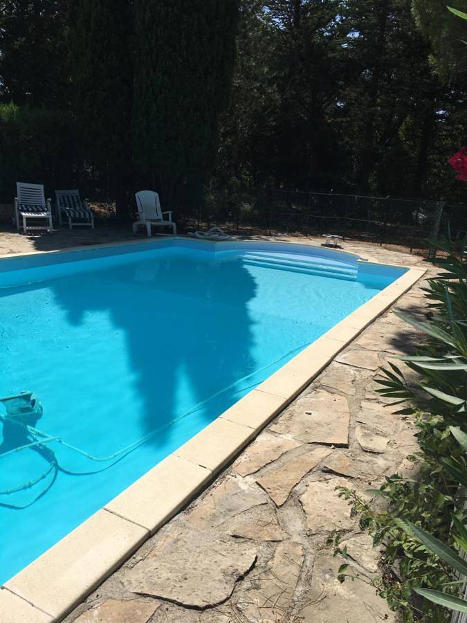 Location de vacances pour 6 personnes, avec vue ainsi que piscine et jardin à Carnas - 2