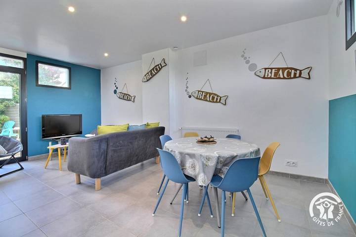 Gîte for 6 people, with garden - 1