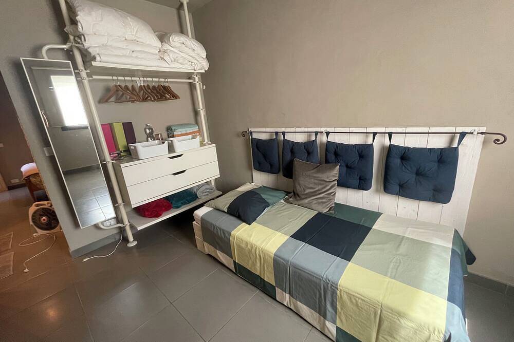 Holiday home (up to 8 pers) with pool in absolutely fabulous environment! in Isolabona, Ligurian Alps