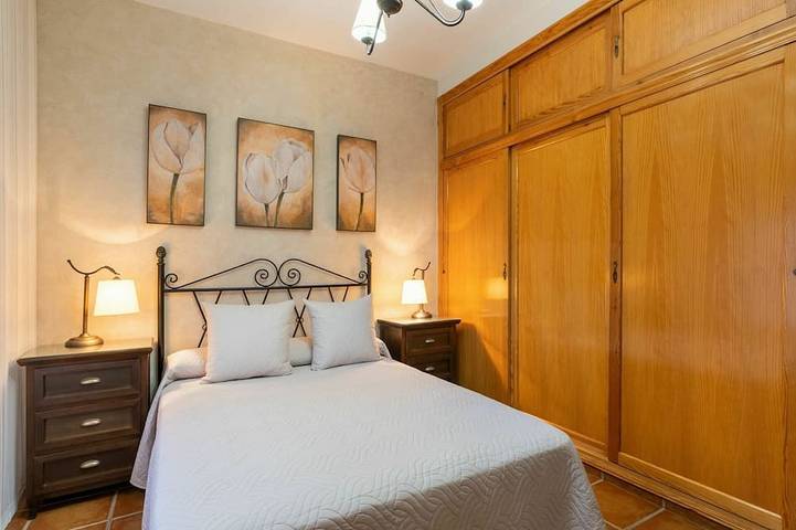 Estupenda casa de vacaciones privada para 6 personas con Wifi, piscina privada, A/C, Tv y terraza in Baena , Provincia de Córdoba