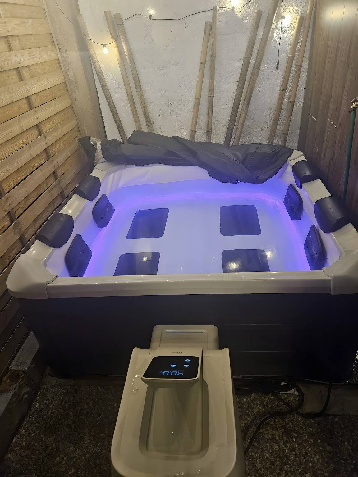 Escapade romantique avec piscine privée, jacuzzi et coucher de soleil in Carriço, Leiria District