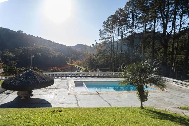 Aluguéis de quarto para 2 pessoas, com piscina e jardim e ainda vista para o lago and vista em Mogi das Cruzes