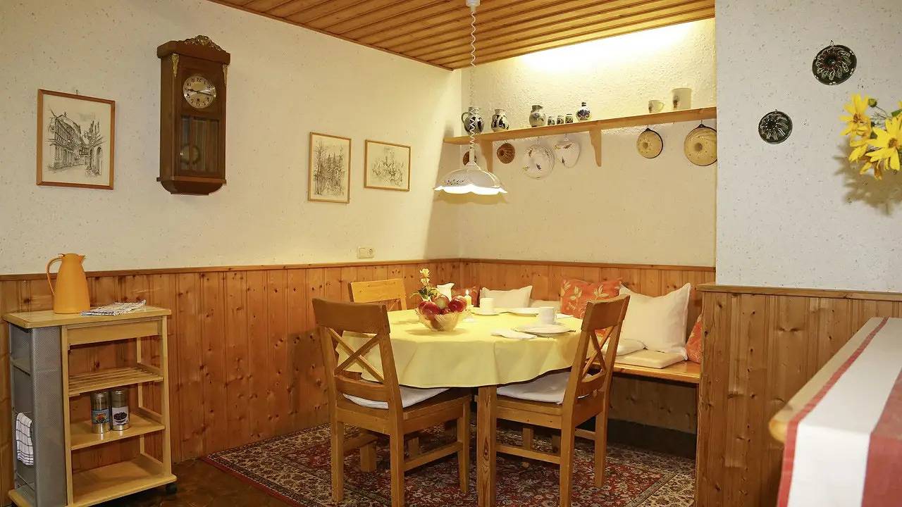 Ganze Ferienwohnung, Ferienwohnung für 4 Personen (58 m²) in Neustadt in Neustadt an der Weinstraße, Pfälzer Rheinebene