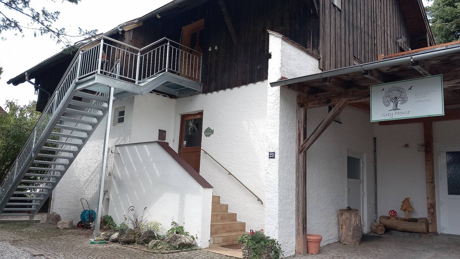 Ganze Ferienwohnung, Grey House - Ferienwohnung Grey House in Laufen, Rupertiwinkel