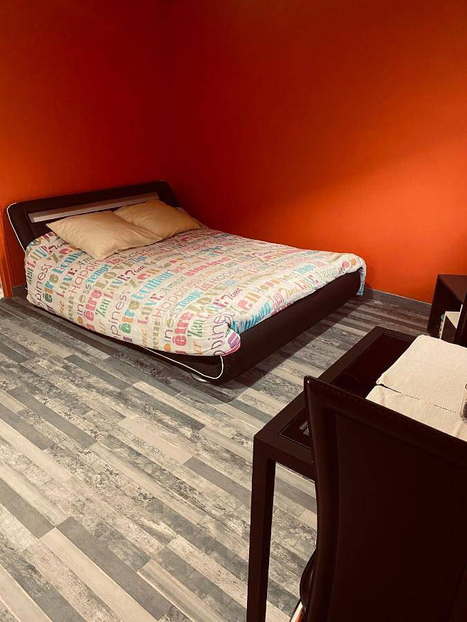 Hôtel pour 2 personnes, avec vue ainsi que terrasse et jardin à Saint-Chély-d'Apcher - 4