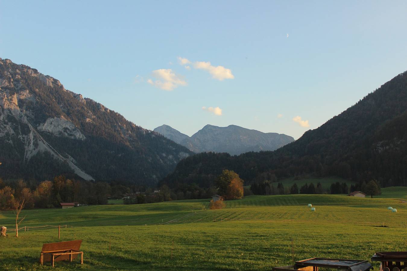 Allinger Hof inkl. Chiemgaukarte - Ferienwohnung Edelweiß 49qm, Balkon, Kochnische, 2 Schlafzimmer, 1 Wohnzimmer in Ruhpolding, Bayerische Alpen
