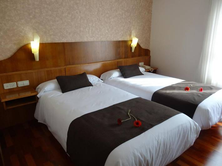 Hôtel pour 2 personnes, avec terrasse et jardin à Oleiros (Espanha) - 2