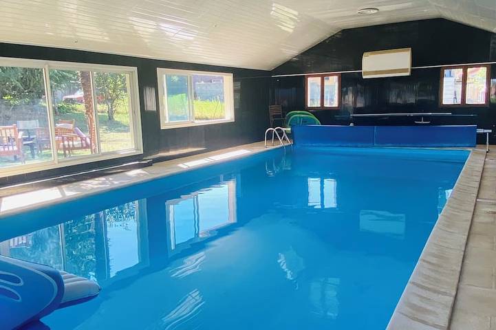 Location de vacances pour 20 personnes, avec jardin dans Beauregard-Vendon