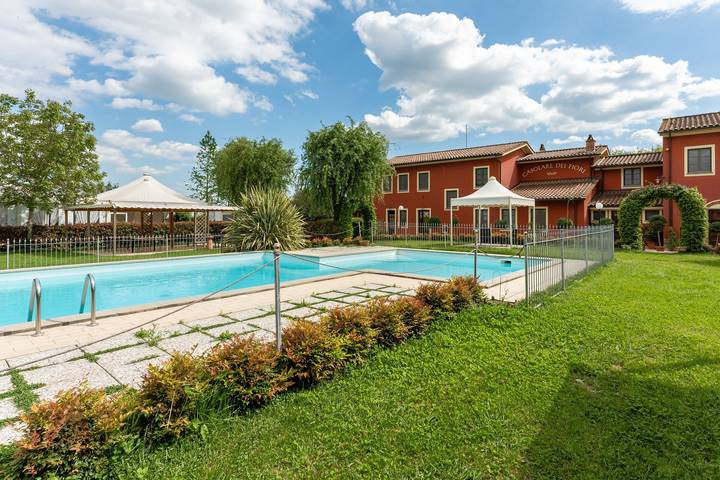 Gîte pour 5 personnes, avec Jardin à Montecarlo (Toscane)