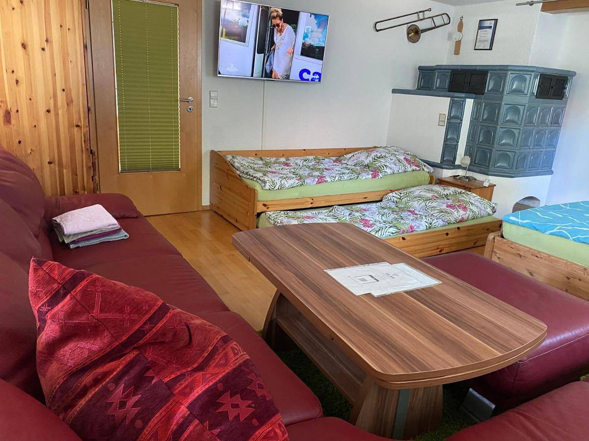 Ganze Ferienwohnung, Family Room in Wilhelmsdorf, Region Bodensee-Oberschwaben
