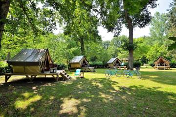 Tente pour 4 personnes, avec terrasse dans Loiret