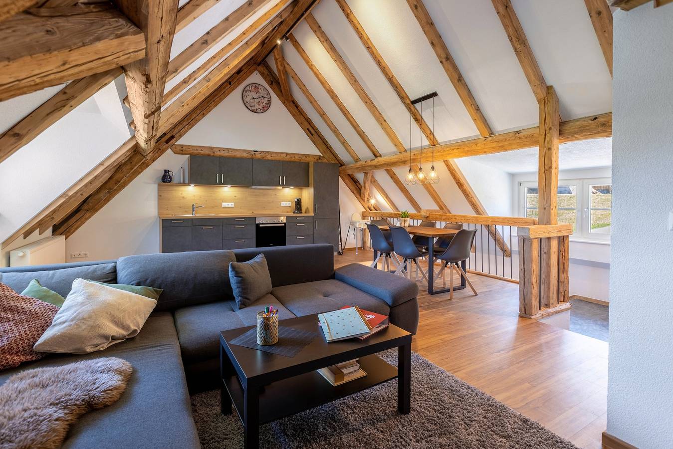 Apartamento entero, Apartamento 'Mühlen Chalet' con vistas a la montaña, terraza privada y Wi-Fi in Langenordnach (Titisee-Neustadt), Titisee-Neustadt