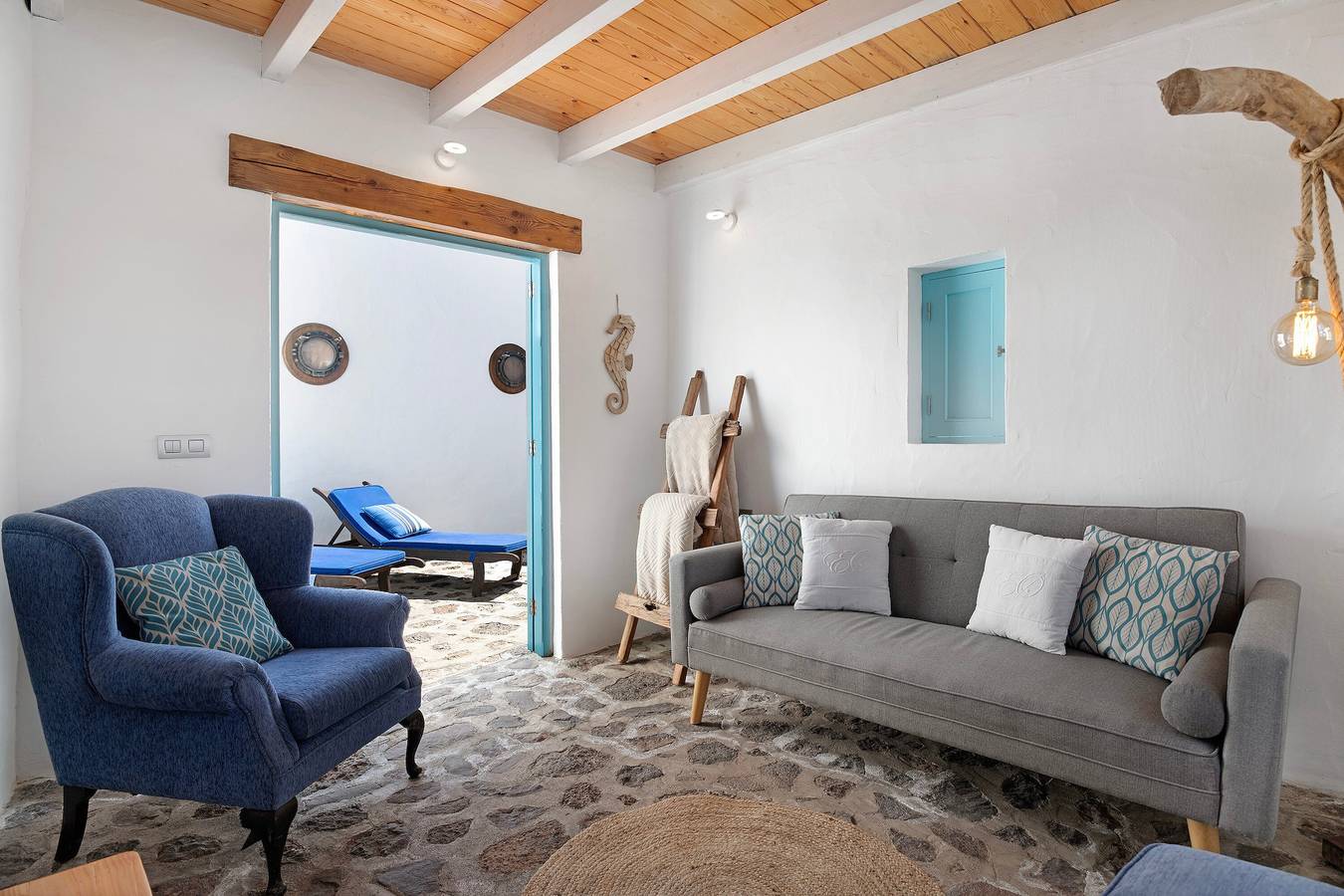 Maison de vacances "Petite Casa Leoncia" avec vue sur les montagnes, terrasse privée et Wi-Fi. in Guatiza, Teguise