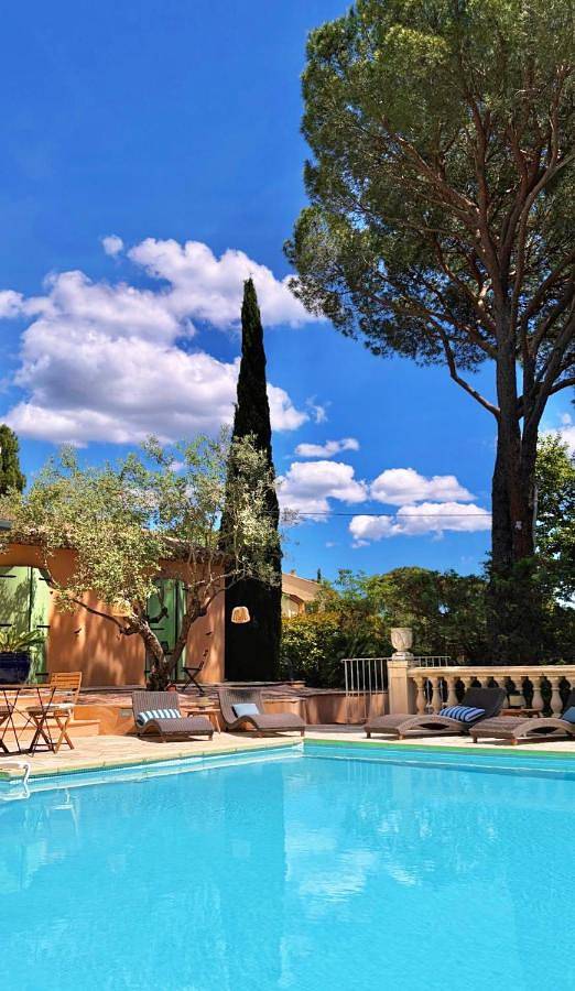 Maison d’hôte pour 3 personnes, avec Terrasse et Jardin ainsi que Piscine et Vue à Vidauban