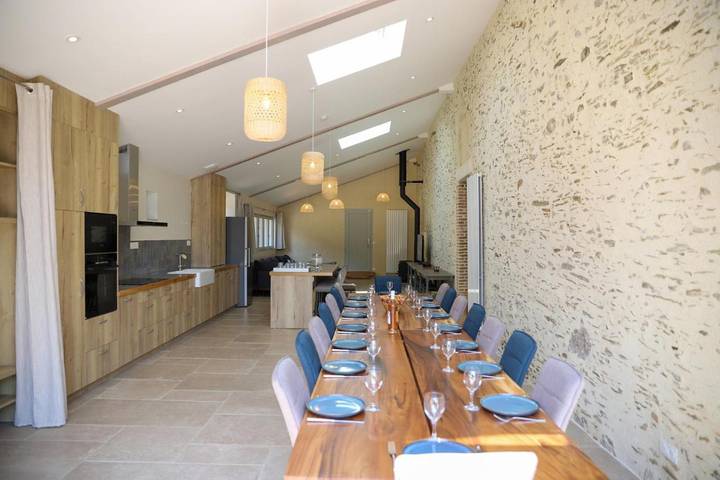 Location de vacances pour 21 personnes, avec jardin et vue, animaux acceptés à Cheffois - 2