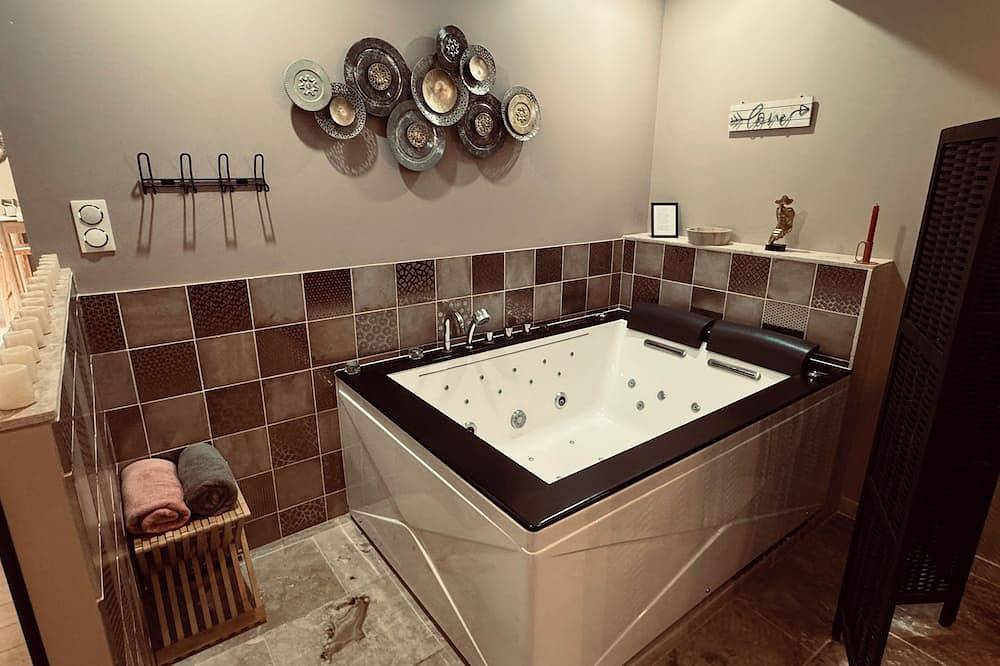 Appartement entier, Le dix - Suite Romantique in Vallabrix, Région de Nîmes