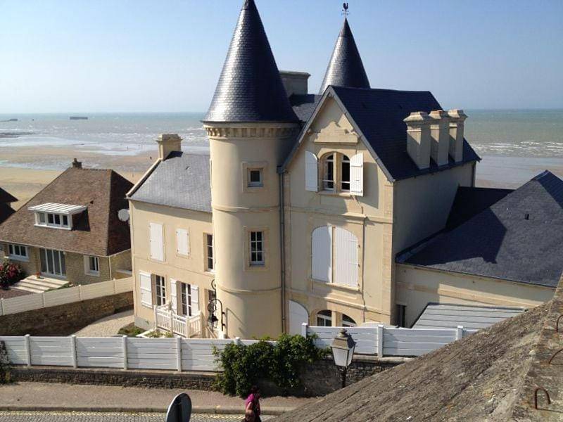 Five-Bedroom House in Arromanches-les-Bains, Région de Bayeux