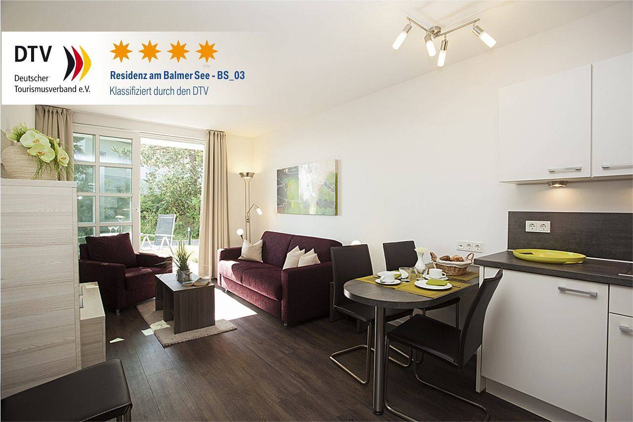 Ganze Wohnung, Herzlich Willkommen in der Residenz am Balmer See Whg. 3 in Balm auf Usedom. in Balm, Benz