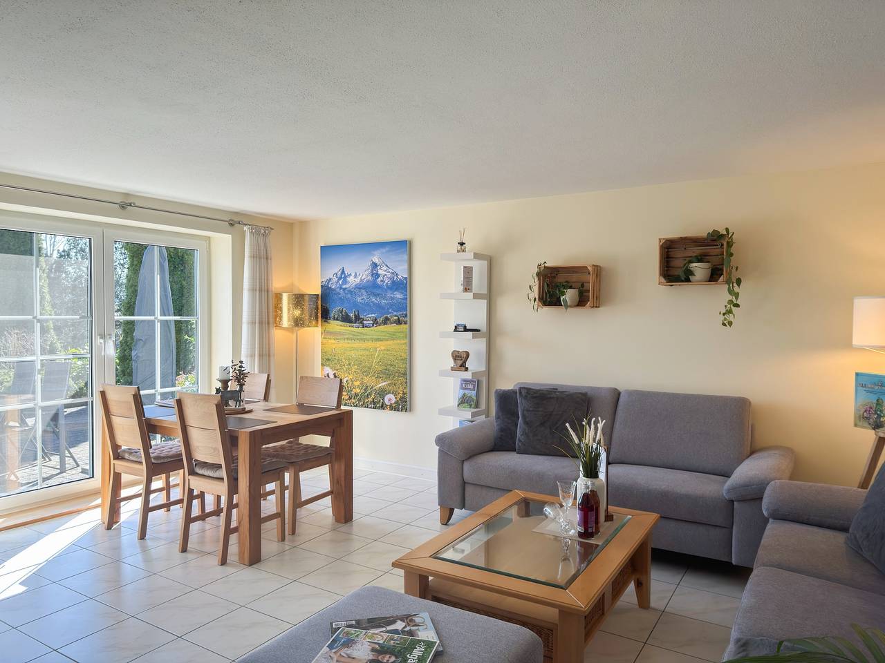 Ganze Wohnung, Ferienwohnung 'Bergblick - Absolute Ruhe' mit Bergblick, privater Terrasse und Wi-Fi in Scheidegg, Bayerisch Schwaben