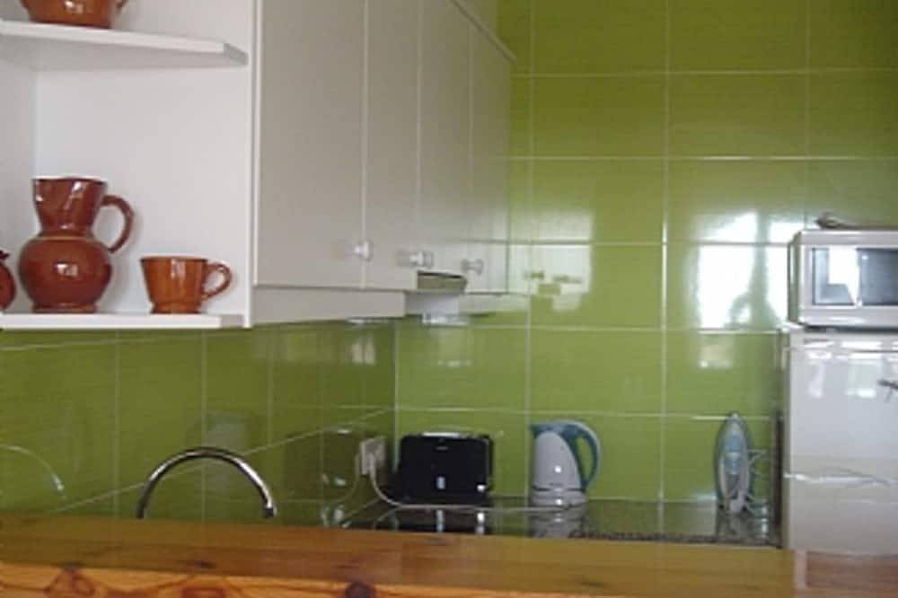 Entire apartment, Apartment with Pool and Gardens in Arenal d'en Castell, Es Mercadal