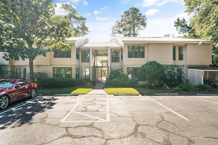 Vacation rental for 6 people, with pool, with pets in St. Simons Island