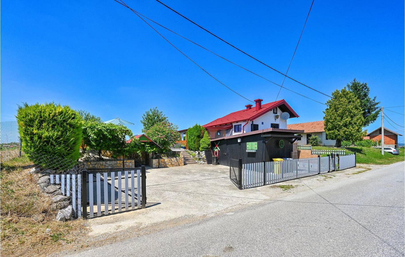 Modernes 2-Zimmer-Apartment mit Pool, Terrasse und WLAN – der perfekte Rückzugsort! in Varazdin