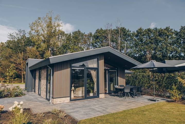 Location de vacances pour 6 personnes, avec Balcon/Terrasse et Jacuzzi ainsi que Terrasse et Jardin à Veldhoven