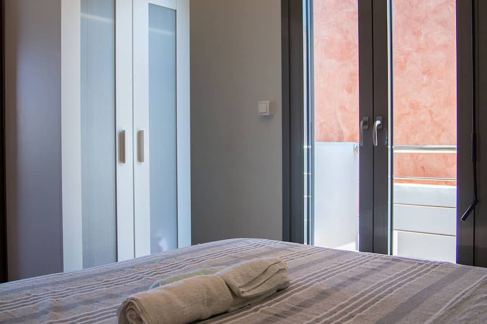Meerblick-Villa-1. Stock apt.- Meer 180 m entfernt-Athen 40 km. Ama 1785. in Porto Rafti, Markopoulo-Mesogaia