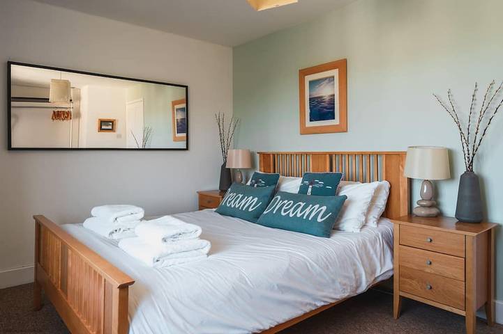 Geräumiges Familienferienhaus mit 3 Schlafzimmern im Zentrum von Croyde in Croyde, Devon