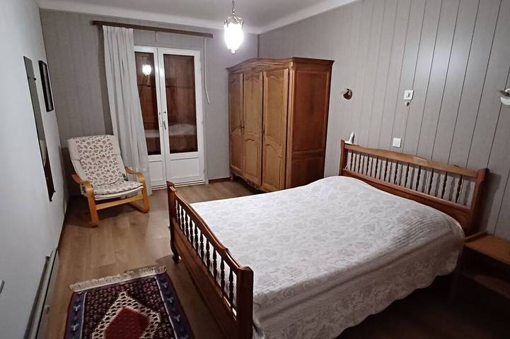 Spacious 5-bedroom house in lovely Sorède with AC
Sea just 6km away in Sorède, Région de Céret