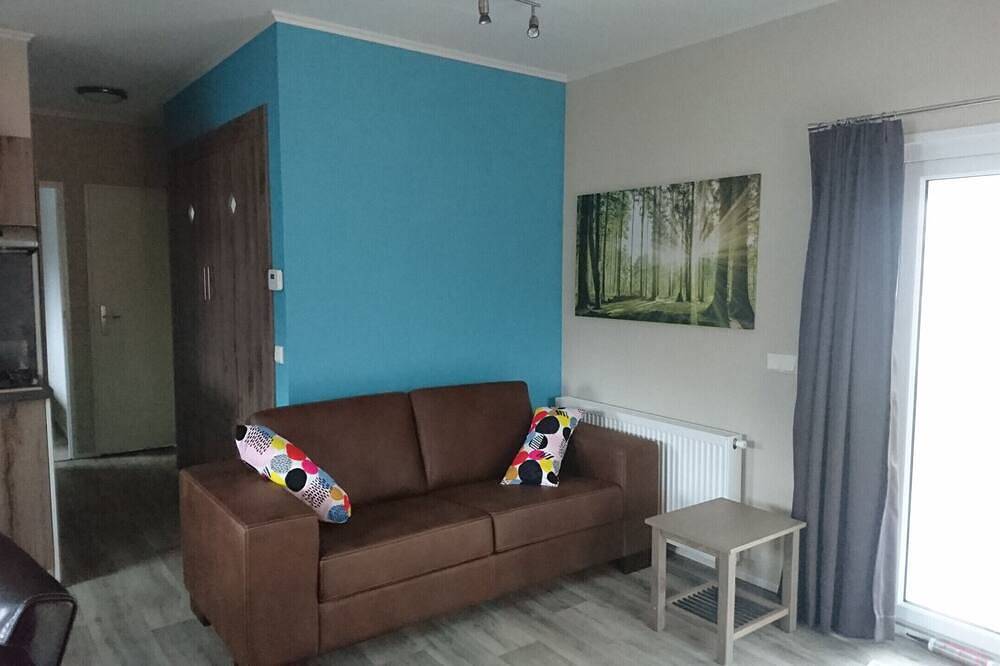 Camping Natuurlijk Limburg - chalet 4p in Reemersthal, Voeren