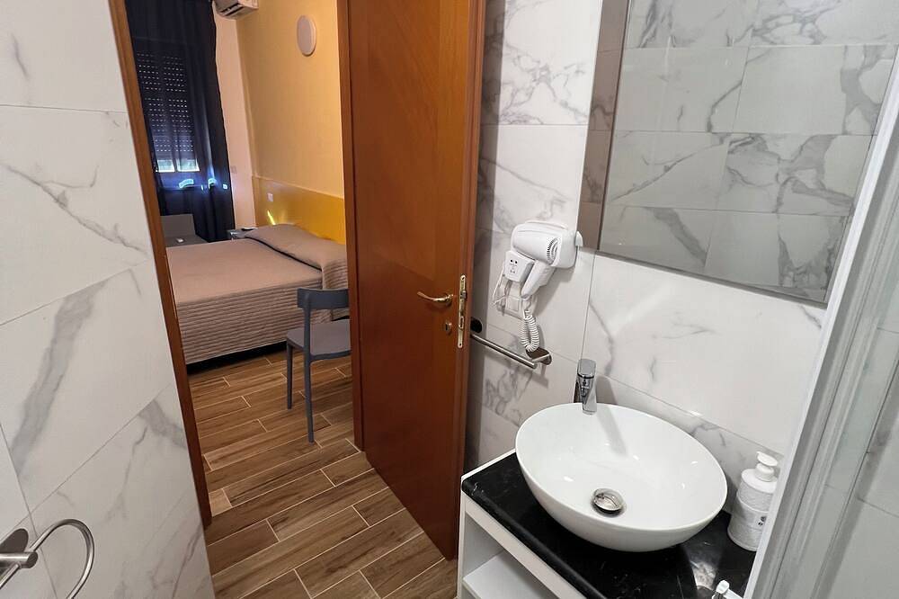 B&b house Lamanna Room No. 6 in Crucoli, Gulf of Taranto